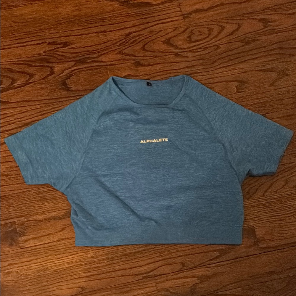 Alphalete Cropped Workout Tee